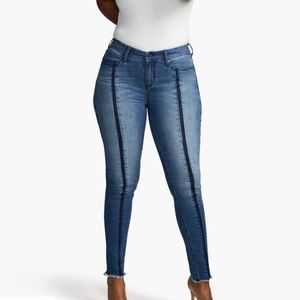 NYDJ Curves 360 Boost Skinny Jeans Medium Wash Raw Hem Size 6